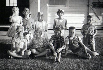 Children in front of the waiting room